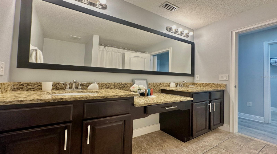 DAVENPORT, Florida 33896, 3 Bedrooms Bedrooms, ,2 BathroomsBathrooms,Residential,For Sale,ROSEVILLE,0,MFRO6394611