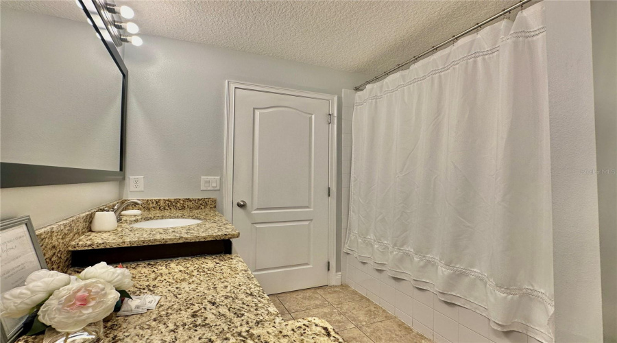 DAVENPORT, Florida 33896, 3 Bedrooms Bedrooms, ,2 BathroomsBathrooms,Residential,For Sale,ROSEVILLE,0,MFRO6394611