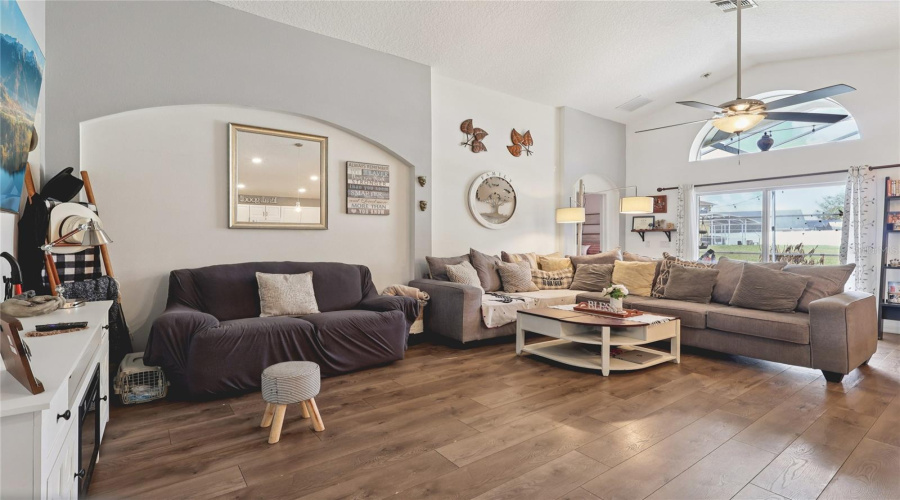 KISSIMMEE, Florida 34746, 4 Bedrooms Bedrooms, ,3 BathroomsBathrooms,Residential,For Sale,CUMBRIAN LAKES,0,MFRS5145366