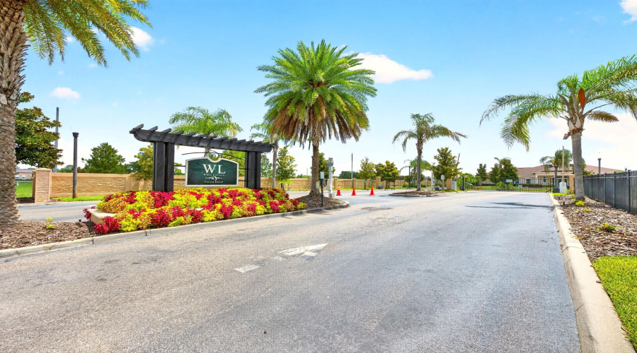 Gated entrance, welcome home!