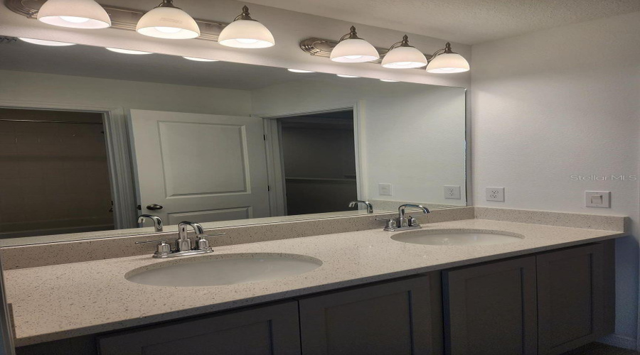 DAVENPORT, Florida 33896, 4 Bedrooms Bedrooms, ,2 BathroomsBathrooms,Residential,For Sale,BENOI DR,0,MFRO6423931
