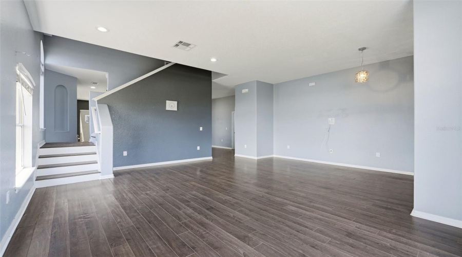DAVENPORT, Florida 33837, 5 Bedrooms Bedrooms, ,3 BathroomsBathrooms,Residential,For Sale,CADIZ,0,MFRO6419944