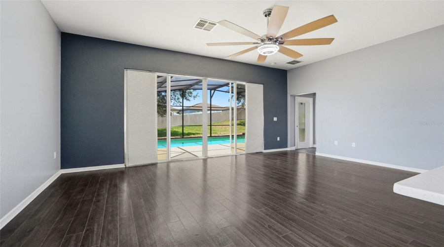 DAVENPORT, Florida 33837, 5 Bedrooms Bedrooms, ,3 BathroomsBathrooms,Residential,For Sale,CADIZ,0,MFRO6419944