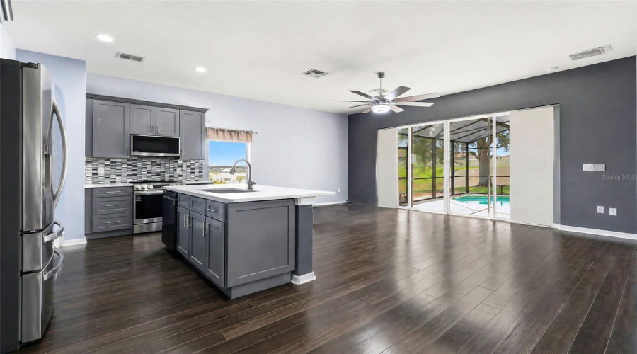 DAVENPORT, Florida 33837, 5 Bedrooms Bedrooms, ,3 BathroomsBathrooms,Residential,For Sale,CADIZ,0,MFRO6419944