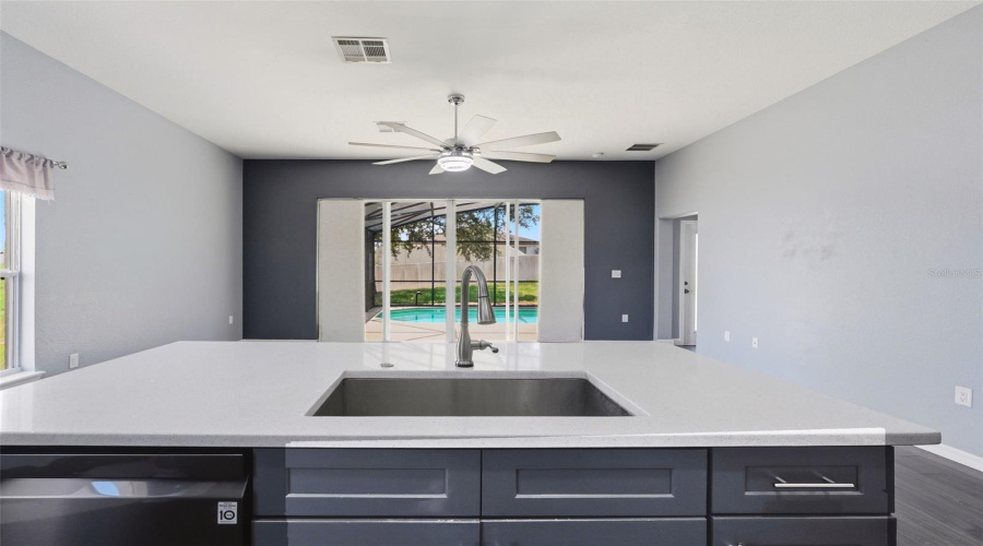 DAVENPORT, Florida 33837, 5 Bedrooms Bedrooms, ,3 BathroomsBathrooms,Residential,For Sale,CADIZ,0,MFRO6419944