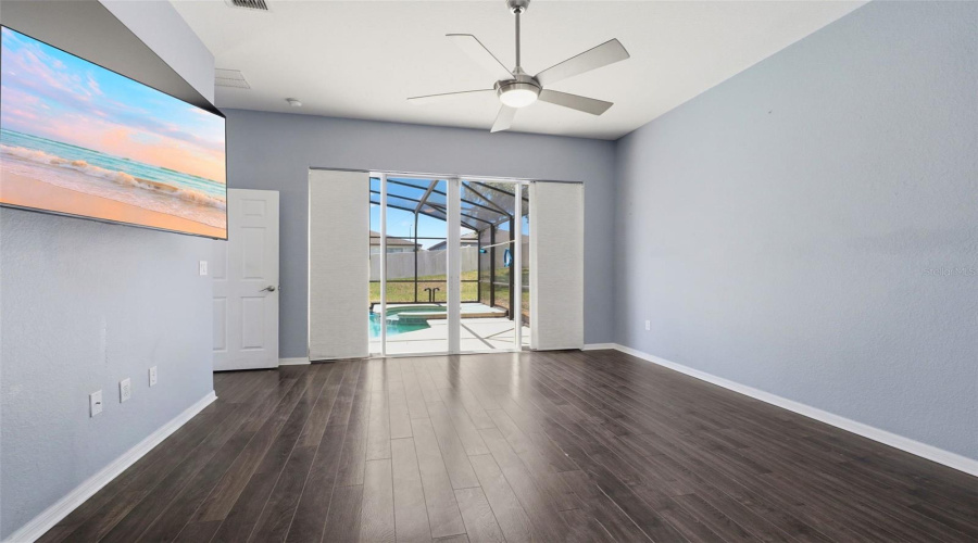 DAVENPORT, Florida 33837, 5 Bedrooms Bedrooms, ,3 BathroomsBathrooms,Residential,For Sale,CADIZ,0,MFRO6419944