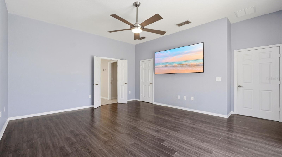 DAVENPORT, Florida 33837, 5 Bedrooms Bedrooms, ,3 BathroomsBathrooms,Residential,For Sale,CADIZ,0,MFRO6419944