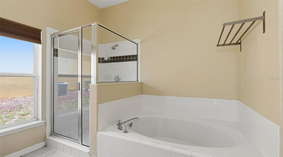 DAVENPORT, Florida 33837, 5 Bedrooms Bedrooms, ,3 BathroomsBathrooms,Residential,For Sale,CADIZ,0,MFRO6419944