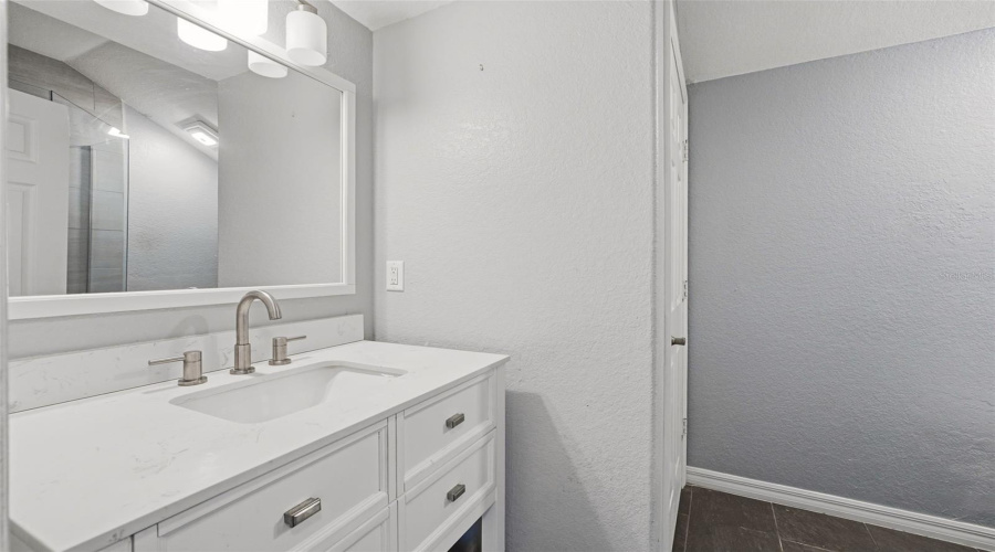 DAVENPORT, Florida 33837, 5 Bedrooms Bedrooms, ,3 BathroomsBathrooms,Residential,For Sale,CADIZ,0,MFRO6419944