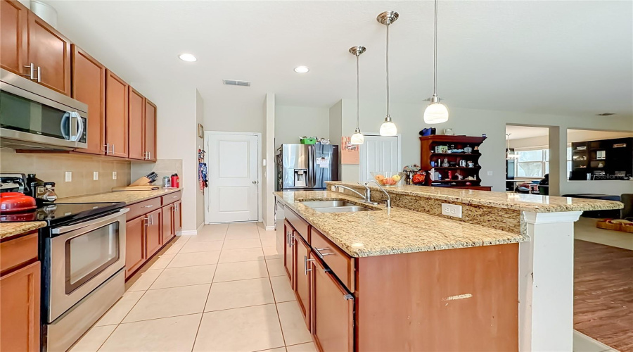 ORLANDO, Florida 32836, 4 Bedrooms Bedrooms, ,3 BathroomsBathrooms,Residential,For Sale,VERRAZANO,0,MFRO6423806