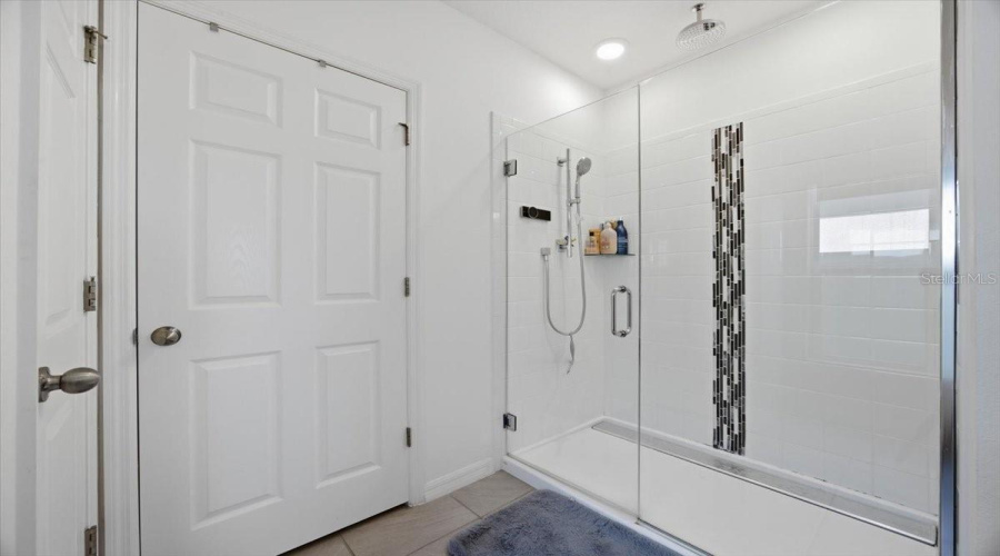KISSIMMEE, Florida 34746, 4 Bedrooms Bedrooms, ,2 BathroomsBathrooms,Residential,For Sale,BLUE HAMMOCK,0,MFRS5153424
