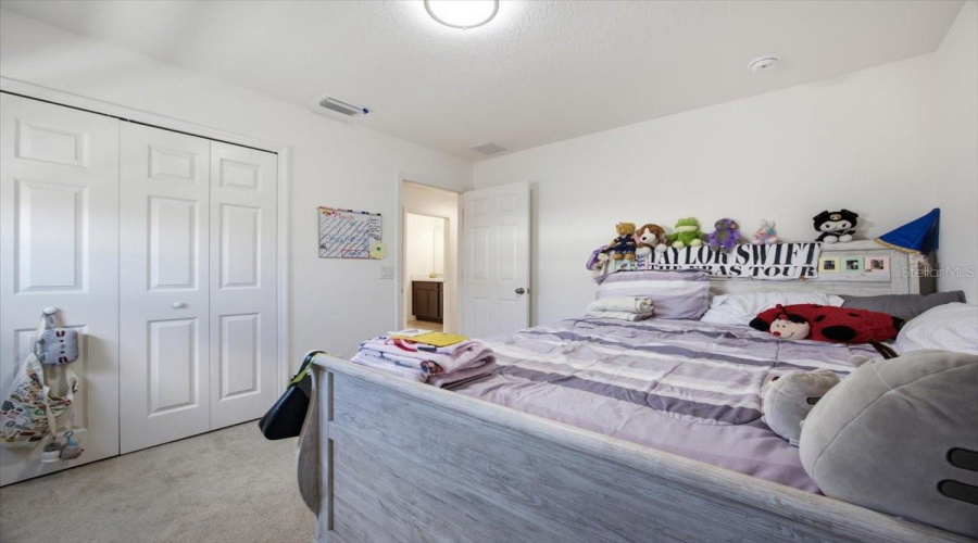 KISSIMMEE, Florida 34746, 4 Bedrooms Bedrooms, ,2 BathroomsBathrooms,Residential,For Sale,BLUE HAMMOCK,0,MFRS5153424