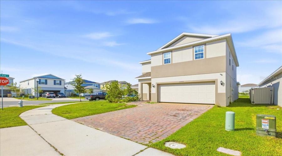 KISSIMMEE, Florida 34746, 4 Bedrooms Bedrooms, ,2 BathroomsBathrooms,Residential,For Sale,BLUE HAMMOCK,0,MFRS5153424