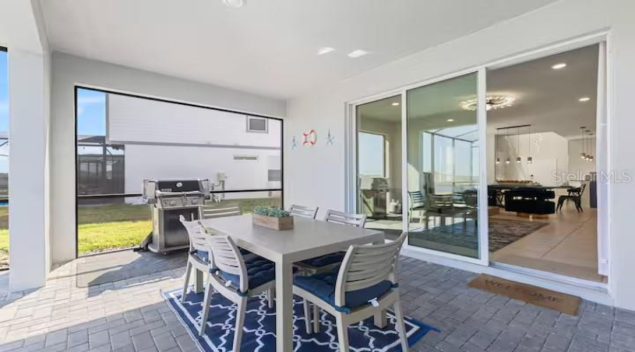DAVENPORT, Florida 33897, 6 Bedrooms Bedrooms, ,4 BathroomsBathrooms,Residential,For Sale,LANA,0,MFRO6423908