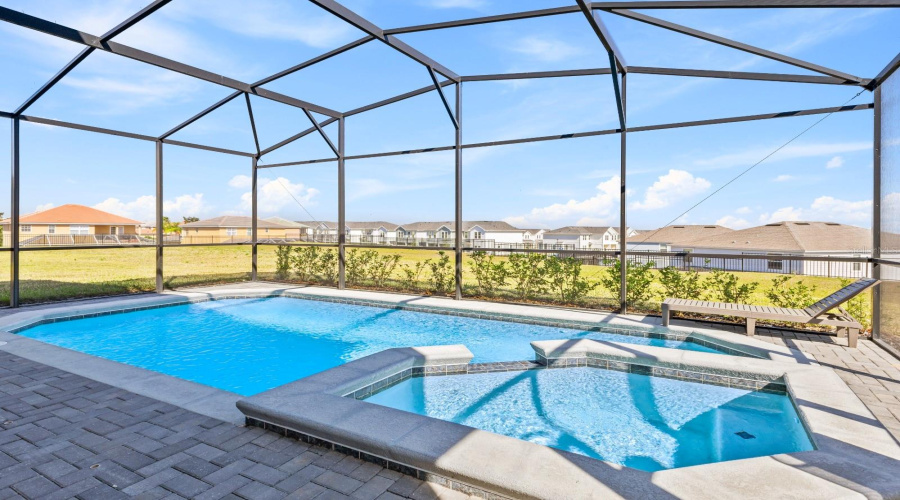 DAVENPORT, Florida 33897, 6 Bedrooms Bedrooms, ,4 BathroomsBathrooms,Residential,For Sale,LANA,0,MFRO6423908