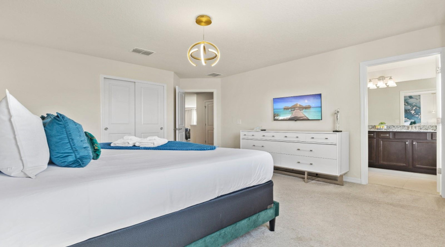 DAVENPORT, Florida 33897, 6 Bedrooms Bedrooms, ,4 BathroomsBathrooms,Residential,For Sale,LANA,0,MFRO6423908