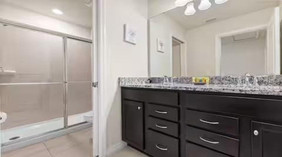 DAVENPORT, Florida 33897, 6 Bedrooms Bedrooms, ,4 BathroomsBathrooms,Residential,For Sale,LANA,0,MFRO6423908