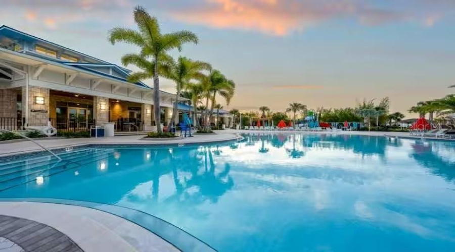 DAVENPORT, Florida 33897, 6 Bedrooms Bedrooms, ,4 BathroomsBathrooms,Residential,For Sale,LANA,0,MFRO6423908