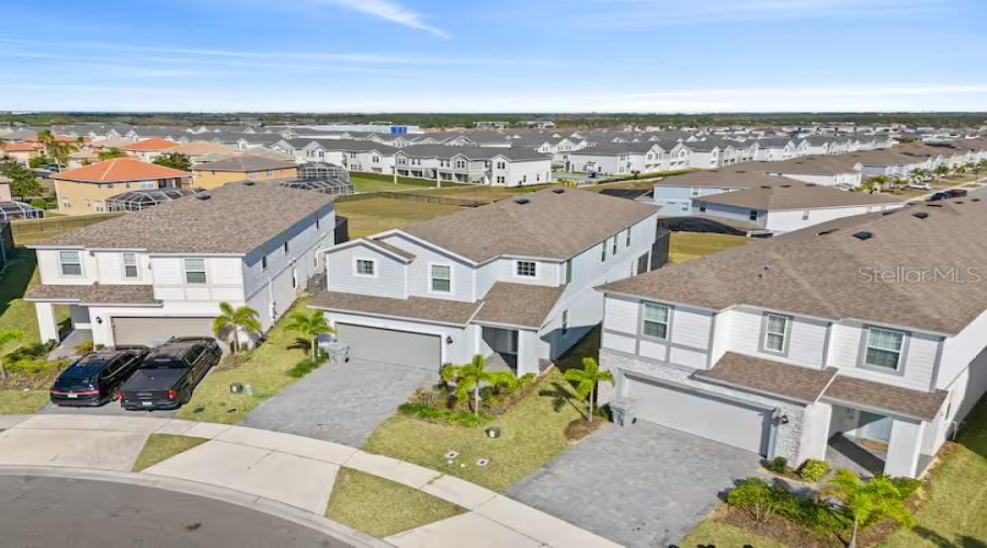 DAVENPORT, Florida 33897, 6 Bedrooms Bedrooms, ,4 BathroomsBathrooms,Residential,For Sale,LANA,0,MFRO6423908