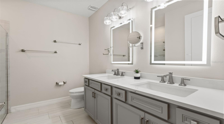 ORLANDO, Florida 32836, 5 Bedrooms Bedrooms, ,4 BathroomsBathrooms,Residential,For Sale,WANDERING,0,MFRO6419590