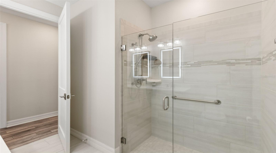 ORLANDO, Florida 32836, 5 Bedrooms Bedrooms, ,4 BathroomsBathrooms,Residential,For Sale,WANDERING,0,MFRO6419590