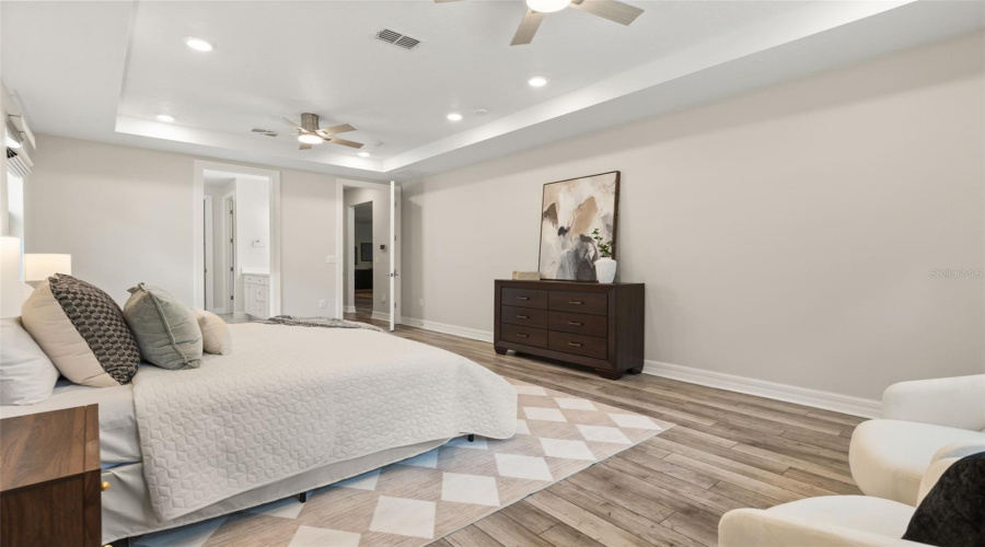 ORLANDO, Florida 32836, 5 Bedrooms Bedrooms, ,4 BathroomsBathrooms,Residential,For Sale,WANDERING,0,MFRO6419590