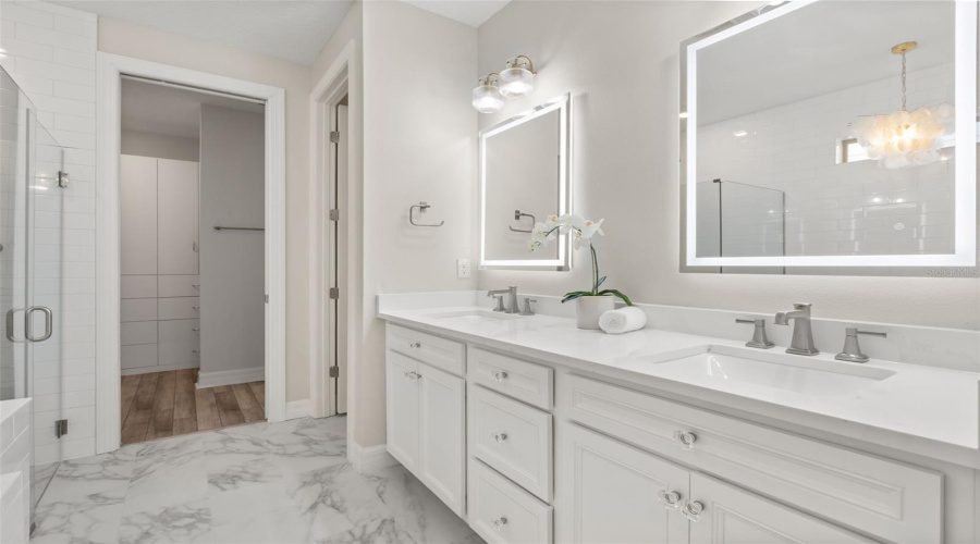 ORLANDO, Florida 32836, 5 Bedrooms Bedrooms, ,4 BathroomsBathrooms,Residential,For Sale,WANDERING,0,MFRO6419590