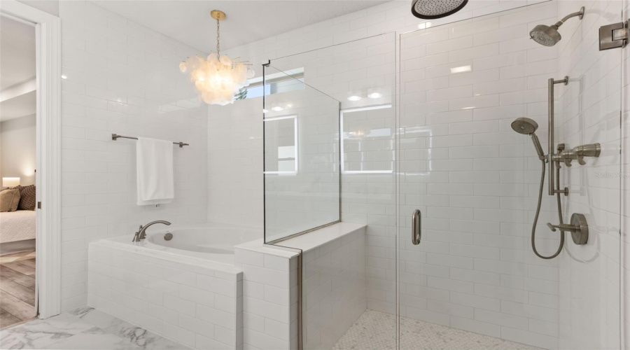 ORLANDO, Florida 32836, 5 Bedrooms Bedrooms, ,4 BathroomsBathrooms,Residential,For Sale,WANDERING,0,MFRO6419590
