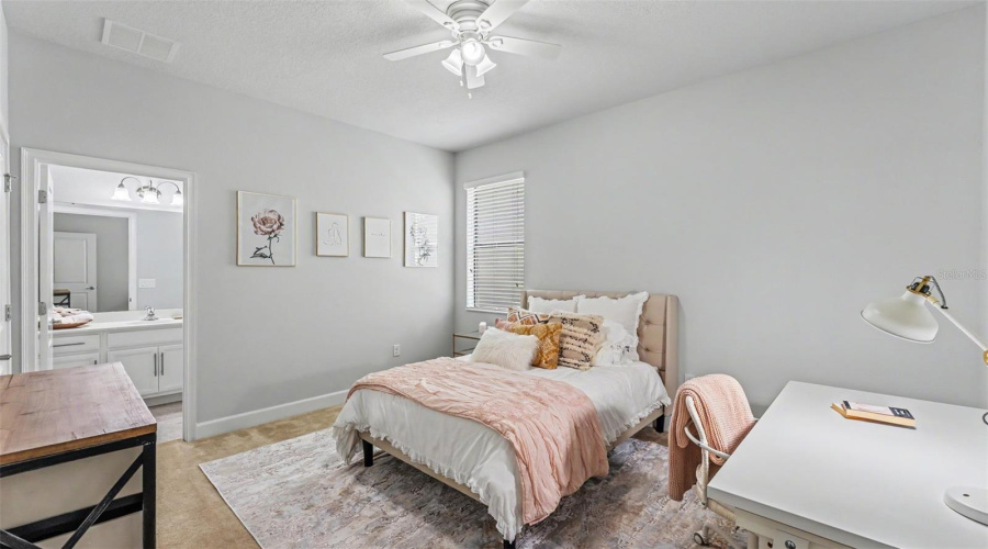 KISSIMMEE, Florida 34746, 5 Bedrooms Bedrooms, ,4 BathroomsBathrooms,Residential,For Sale,SHORESIDE,0,MFRP4939263