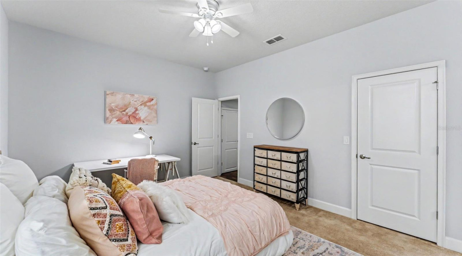 KISSIMMEE, Florida 34746, 5 Bedrooms Bedrooms, ,4 BathroomsBathrooms,Residential,For Sale,SHORESIDE,0,MFRP4939263