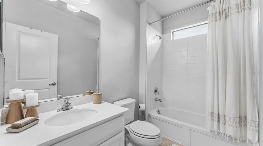 KISSIMMEE, Florida 34746, 5 Bedrooms Bedrooms, ,4 BathroomsBathrooms,Residential,For Sale,SHORESIDE,0,MFRP4939263