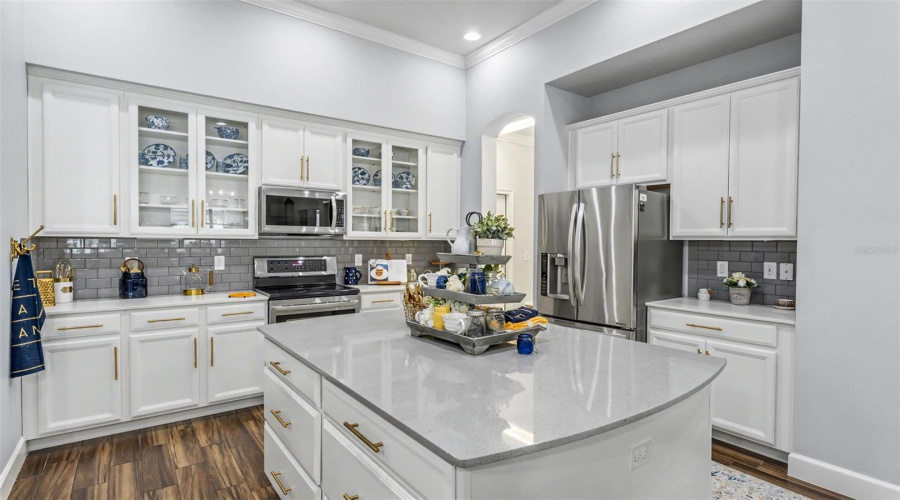 KISSIMMEE, Florida 34746, 5 Bedrooms Bedrooms, ,4 BathroomsBathrooms,Residential,For Sale,SHORESIDE,0,MFRP4939263