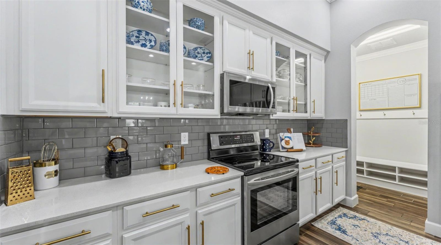 KISSIMMEE, Florida 34746, 5 Bedrooms Bedrooms, ,4 BathroomsBathrooms,Residential,For Sale,SHORESIDE,0,MFRP4939263