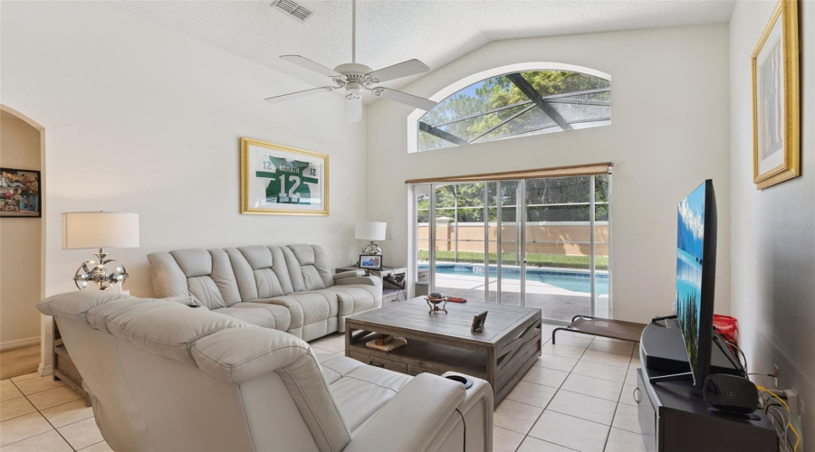 KISSIMMEE, Florida 34746, 4 Bedrooms Bedrooms, ,3 BathroomsBathrooms,Residential,For Sale,MADIERA BEACH BLVD,0,MFRO6422779