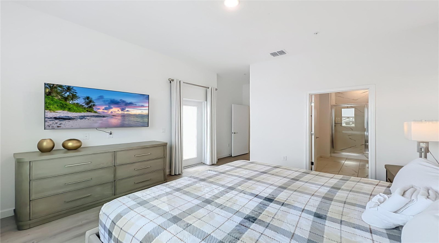DAVENPORT, Florida 33896, 6 Bedrooms Bedrooms, ,5 BathroomsBathrooms,Residential,For Sale,FAMAGUSTA,0,MFRO6424110