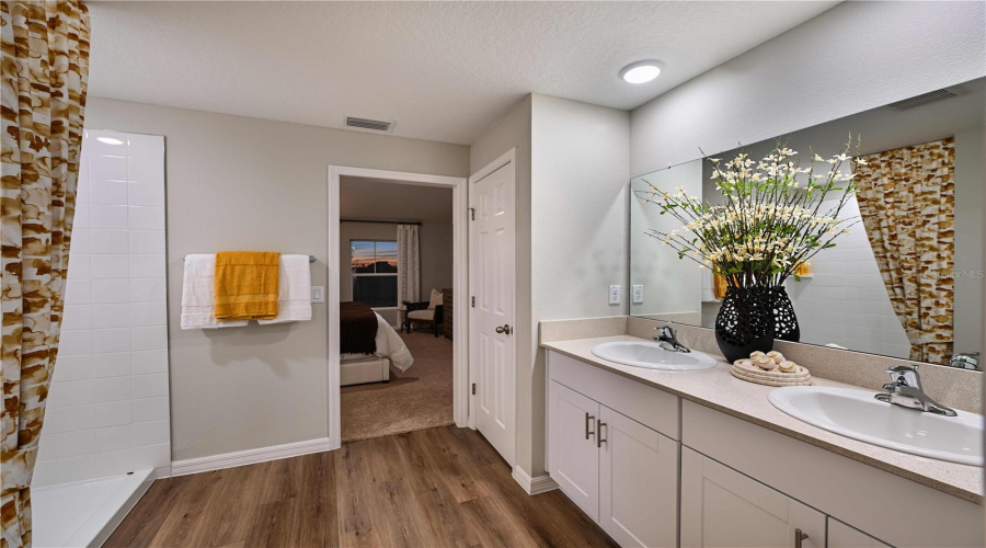 DAVENPORT, Florida 33837, 4 Bedrooms Bedrooms, ,2 BathroomsBathrooms,Residential,For Sale,RIVER BEACON,0,MFRTB8525720
