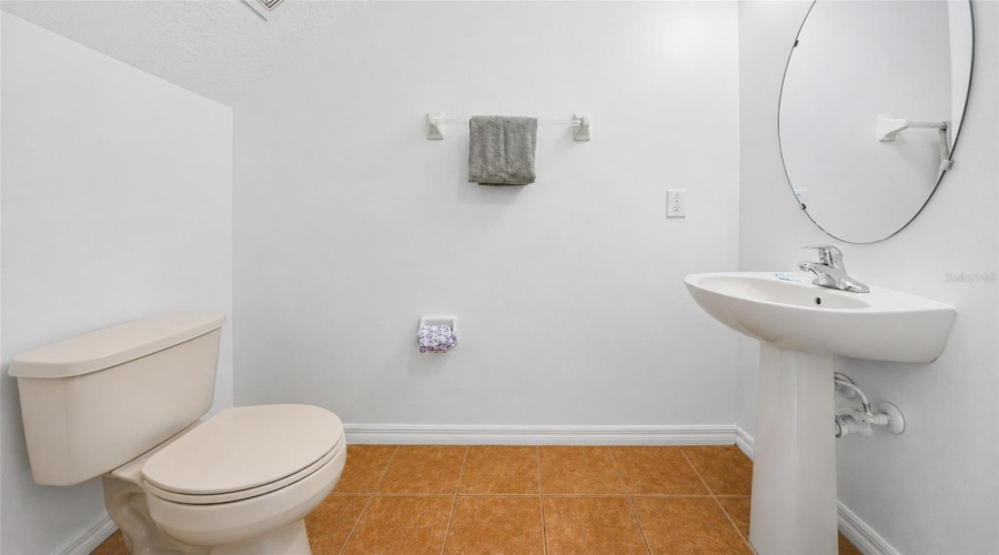 DAVENPORT, Florida 33897, 7 Bedrooms Bedrooms, ,4 BathroomsBathrooms,Residential,For Sale,SEVILLA,0,MFRO6422362