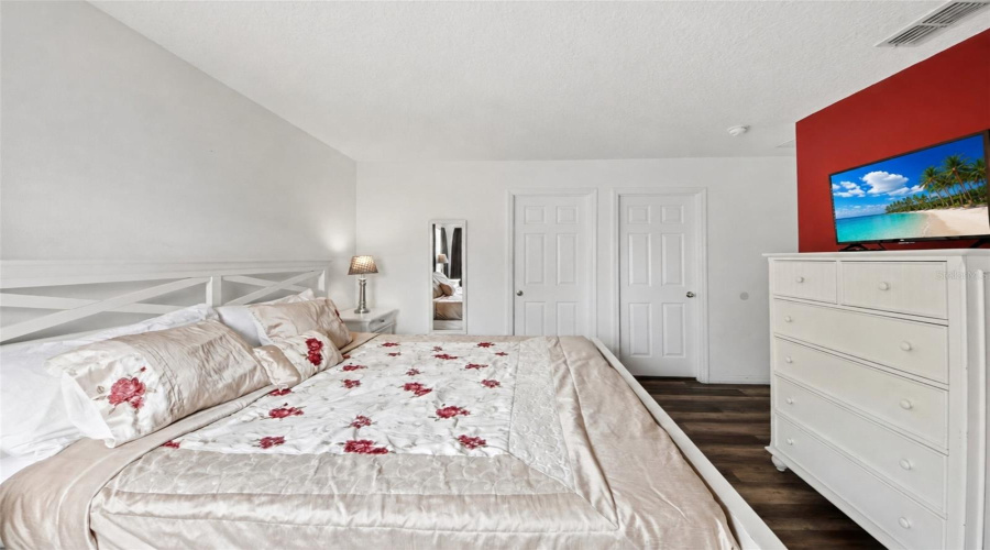 DAVENPORT, Florida 33897, 7 Bedrooms Bedrooms, ,4 BathroomsBathrooms,Residential,For Sale,SEVILLA,0,MFRO6422362