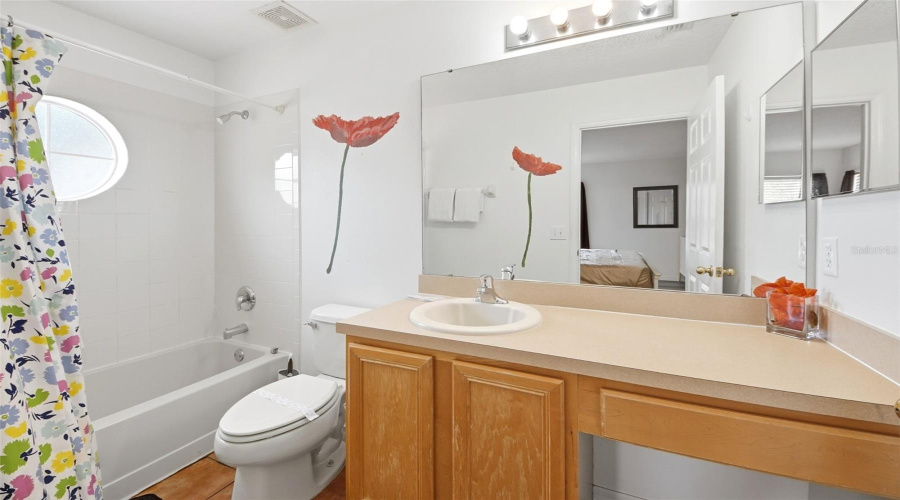 DAVENPORT, Florida 33897, 7 Bedrooms Bedrooms, ,4 BathroomsBathrooms,Residential,For Sale,SEVILLA,0,MFRO6422362