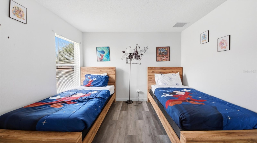 DAVENPORT, Florida 33897, 7 Bedrooms Bedrooms, ,4 BathroomsBathrooms,Residential,For Sale,SEVILLA,0,MFRO6422362