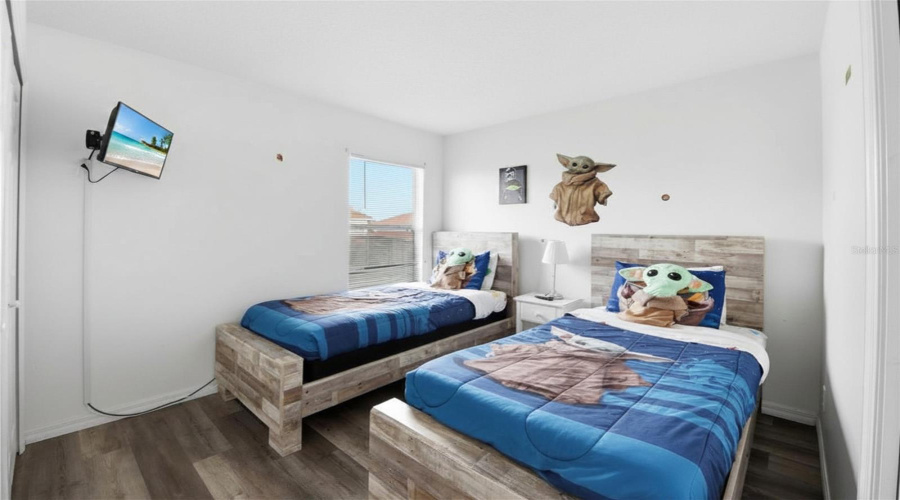 DAVENPORT, Florida 33897, 7 Bedrooms Bedrooms, ,4 BathroomsBathrooms,Residential,For Sale,SEVILLA,0,MFRO6422362