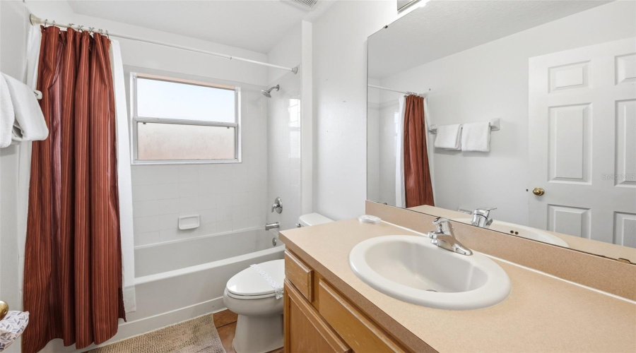 DAVENPORT, Florida 33897, 7 Bedrooms Bedrooms, ,4 BathroomsBathrooms,Residential,For Sale,SEVILLA,0,MFRO6422362