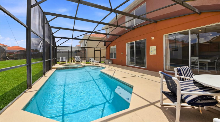 DAVENPORT, Florida 33897, 7 Bedrooms Bedrooms, ,4 BathroomsBathrooms,Residential,For Sale,SEVILLA,0,MFRO6422362