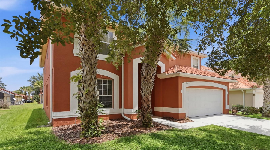 DAVENPORT, Florida 33897, 7 Bedrooms Bedrooms, ,4 BathroomsBathrooms,Residential,For Sale,SEVILLA,0,MFRO6422362