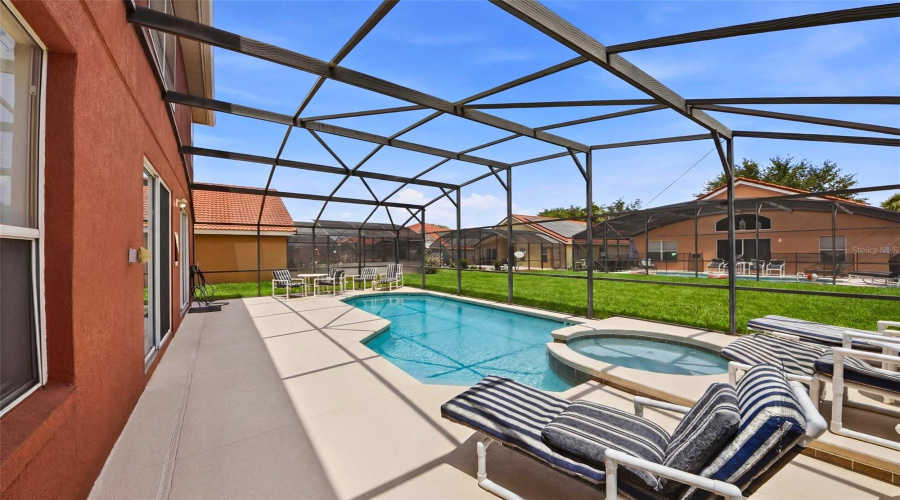 DAVENPORT, Florida 33897, 7 Bedrooms Bedrooms, ,4 BathroomsBathrooms,Residential,For Sale,SEVILLA,0,MFRO6422362