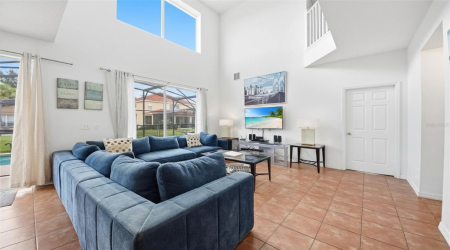 DAVENPORT, Florida 33897, 7 Bedrooms Bedrooms, ,4 BathroomsBathrooms,Residential,For Sale,SEVILLA,0,MFRO6422362