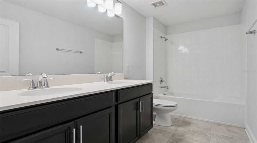 KISSIMMEE, Florida 34746, 4 Bedrooms Bedrooms, ,2 BathroomsBathrooms,Residential,For Sale,CRESCENT MOON,0,MFRP4939276