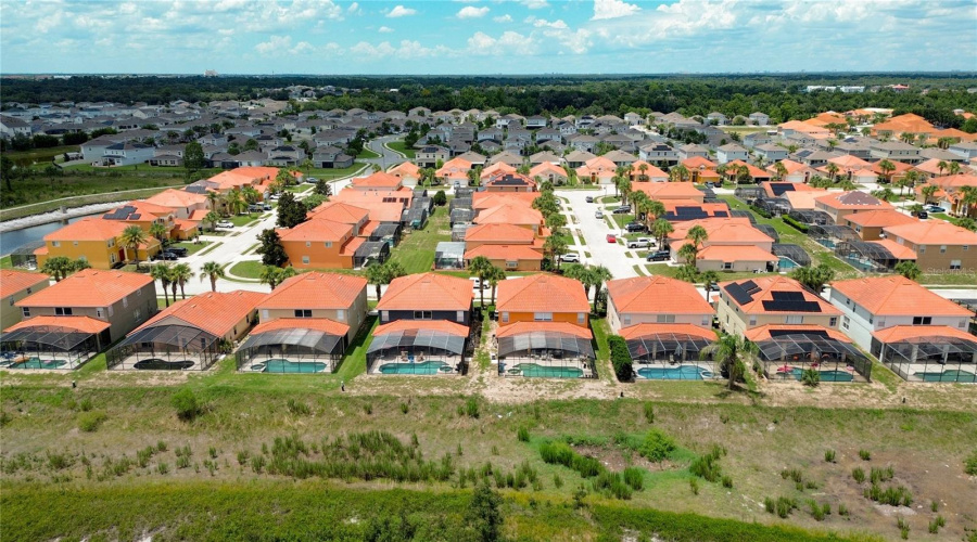 DAVENPORT, Florida 33837, 6 Bedrooms Bedrooms, ,5 BathroomsBathrooms,Residential,For Sale,VIOLA,0,MFRO6420829