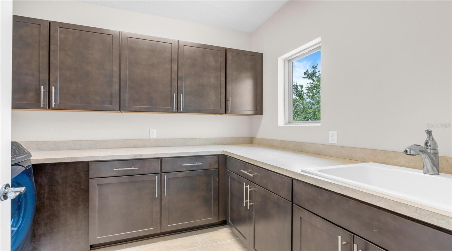 ORLANDO, Florida 32836, 5 Bedrooms Bedrooms, ,5 BathroomsBathrooms,Residential,For Sale,ROYAL ESTATES,0,MFRO6423975