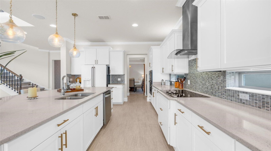 ORLANDO, Florida 32836, 5 Bedrooms Bedrooms, ,5 BathroomsBathrooms,Residential,For Sale,ROYAL ESTATES,0,MFRO6423975